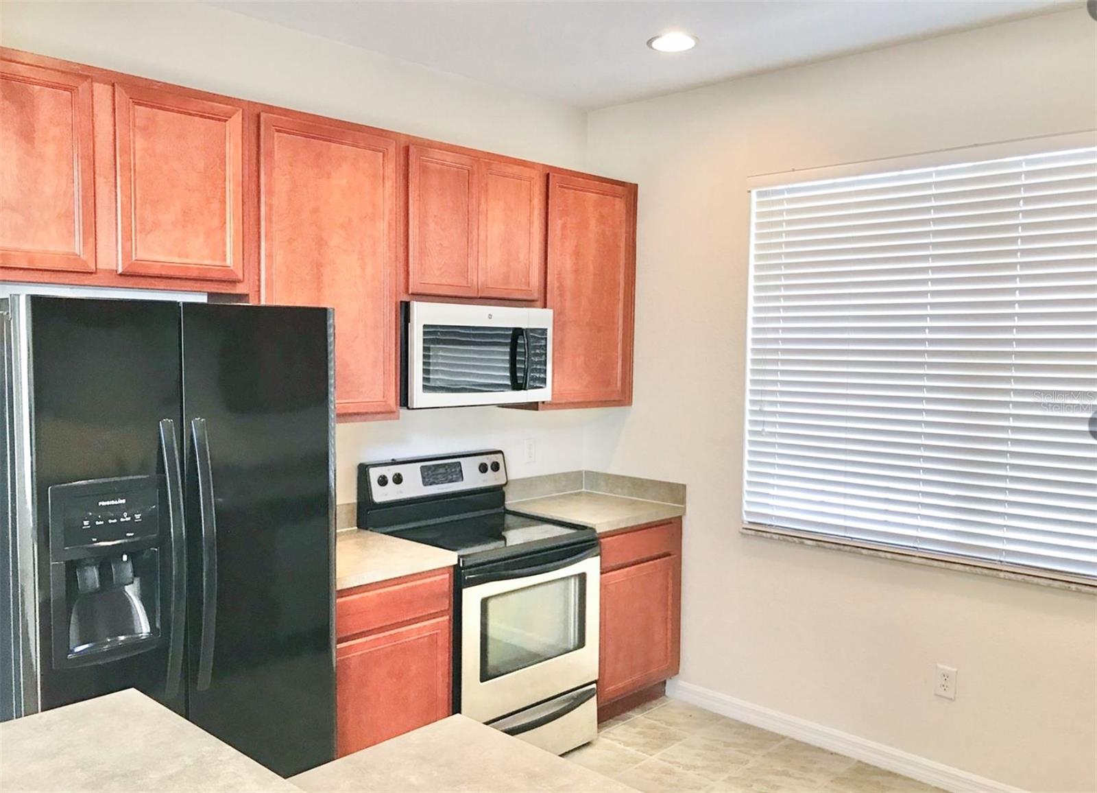 SEVEN OAKS PRCL S-6A B-12 B-19 - Residential Lease