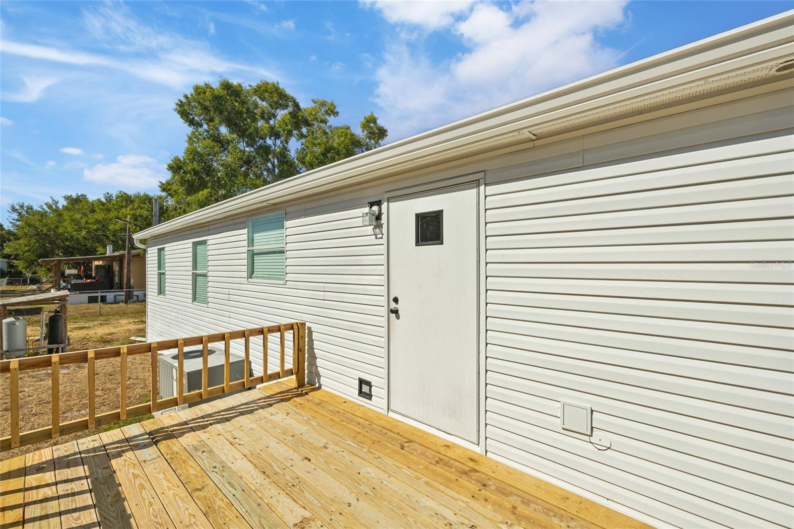 TROPICAL ACRES - Residential