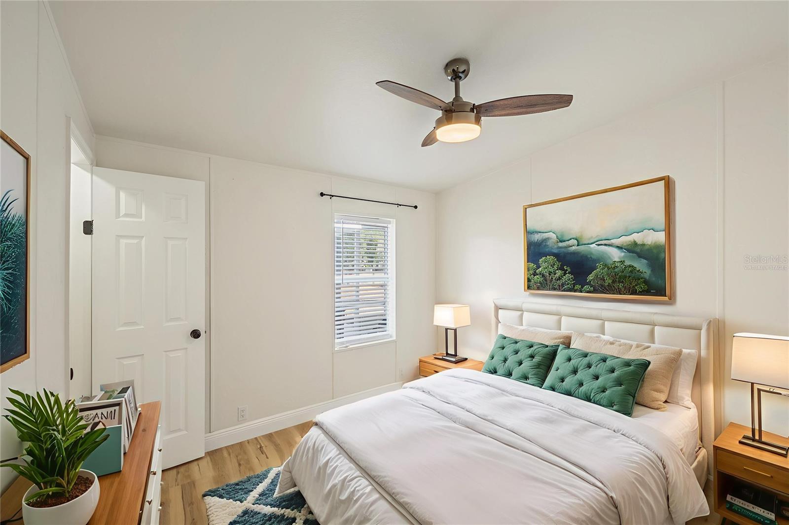 TROPICAL ACRES - Residential