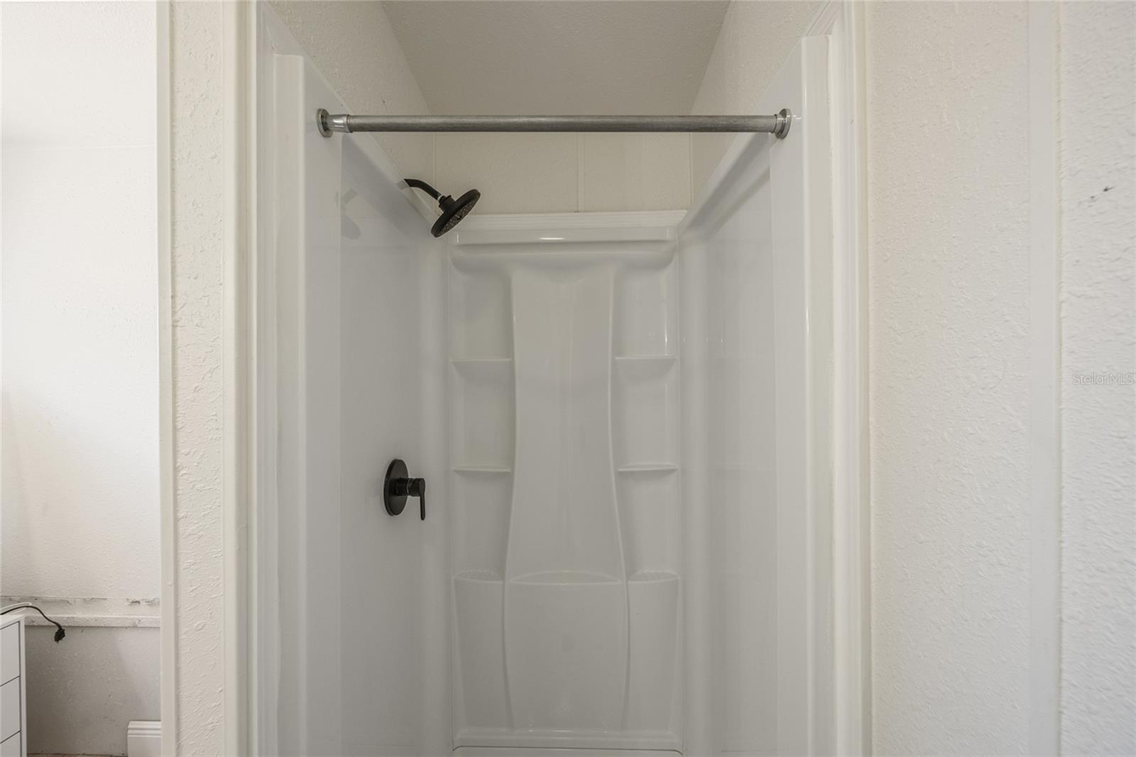 TROPICAL ACRES - Residential