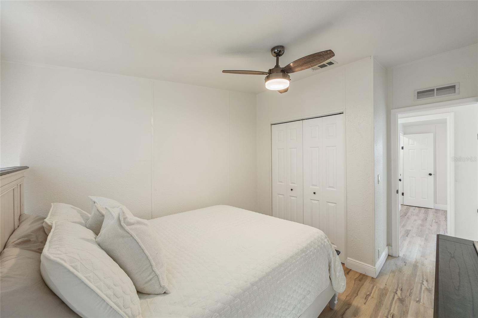 TROPICAL ACRES - Residential