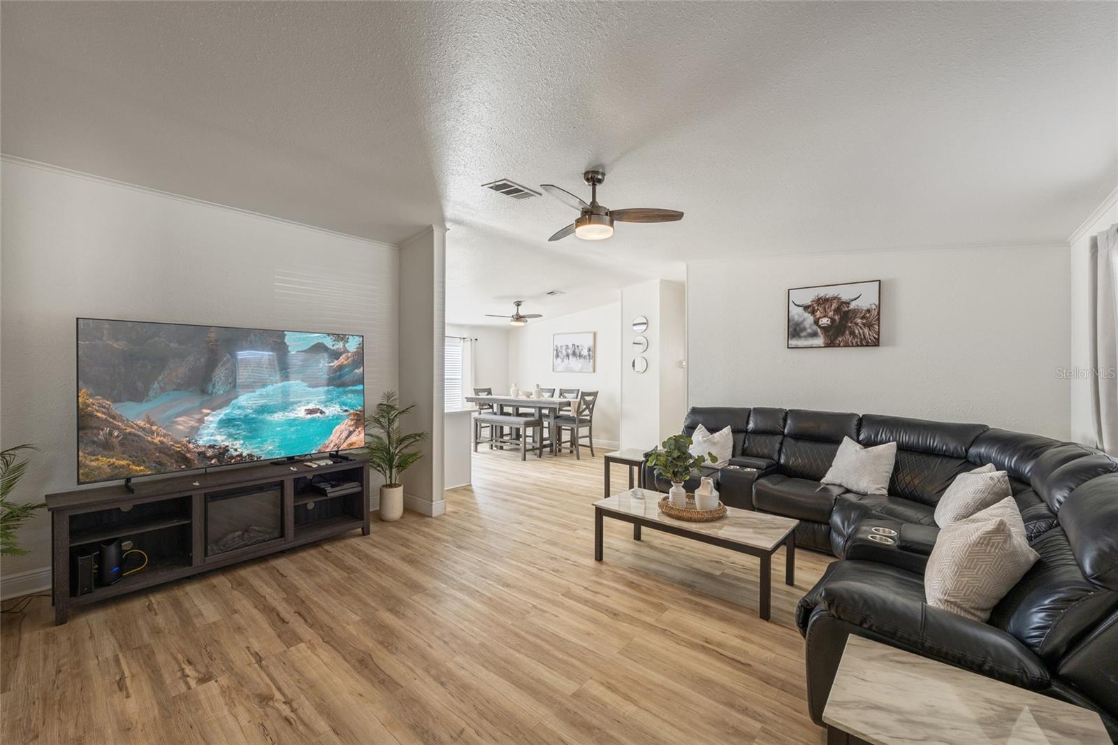 TROPICAL ACRES - Residential