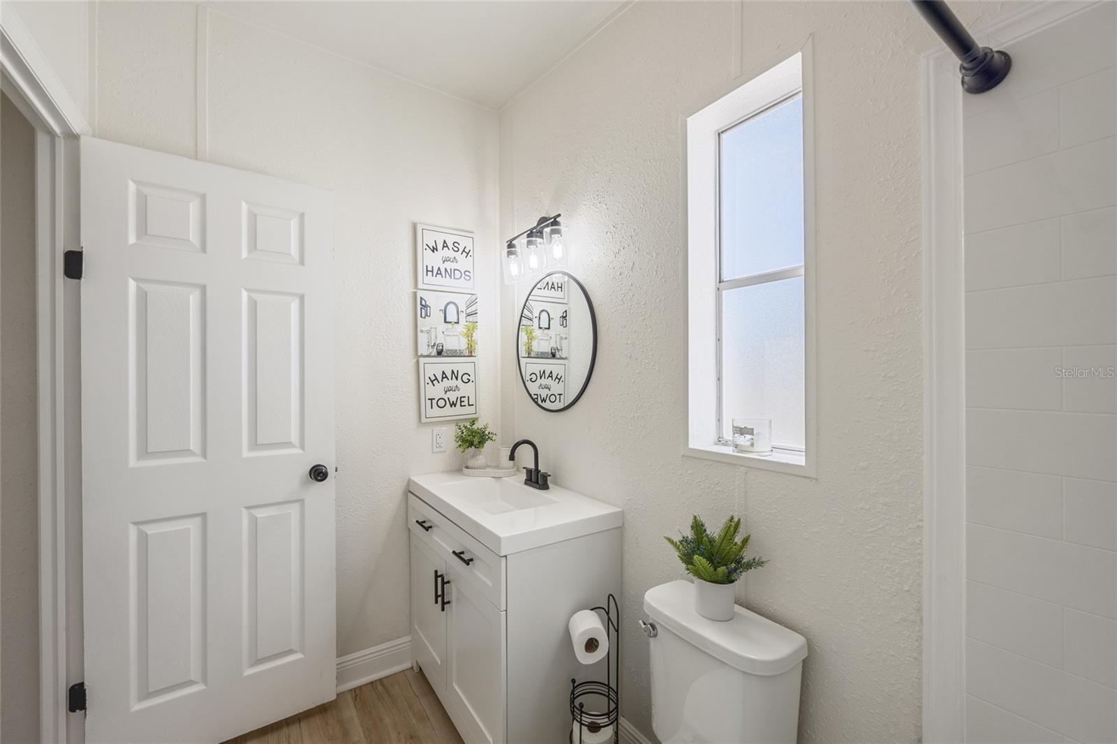 TROPICAL ACRES - Residential