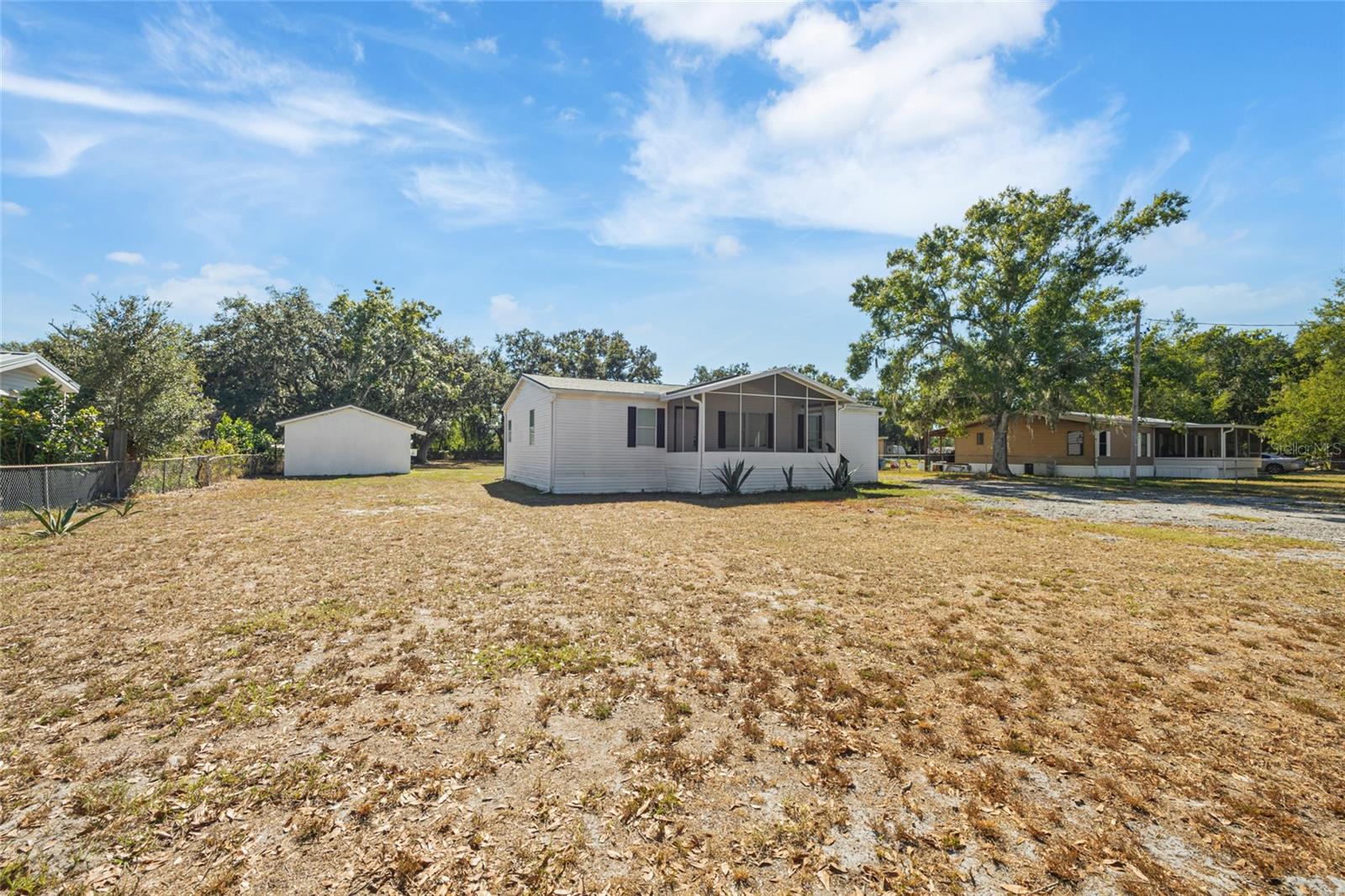 TROPICAL ACRES - Residential