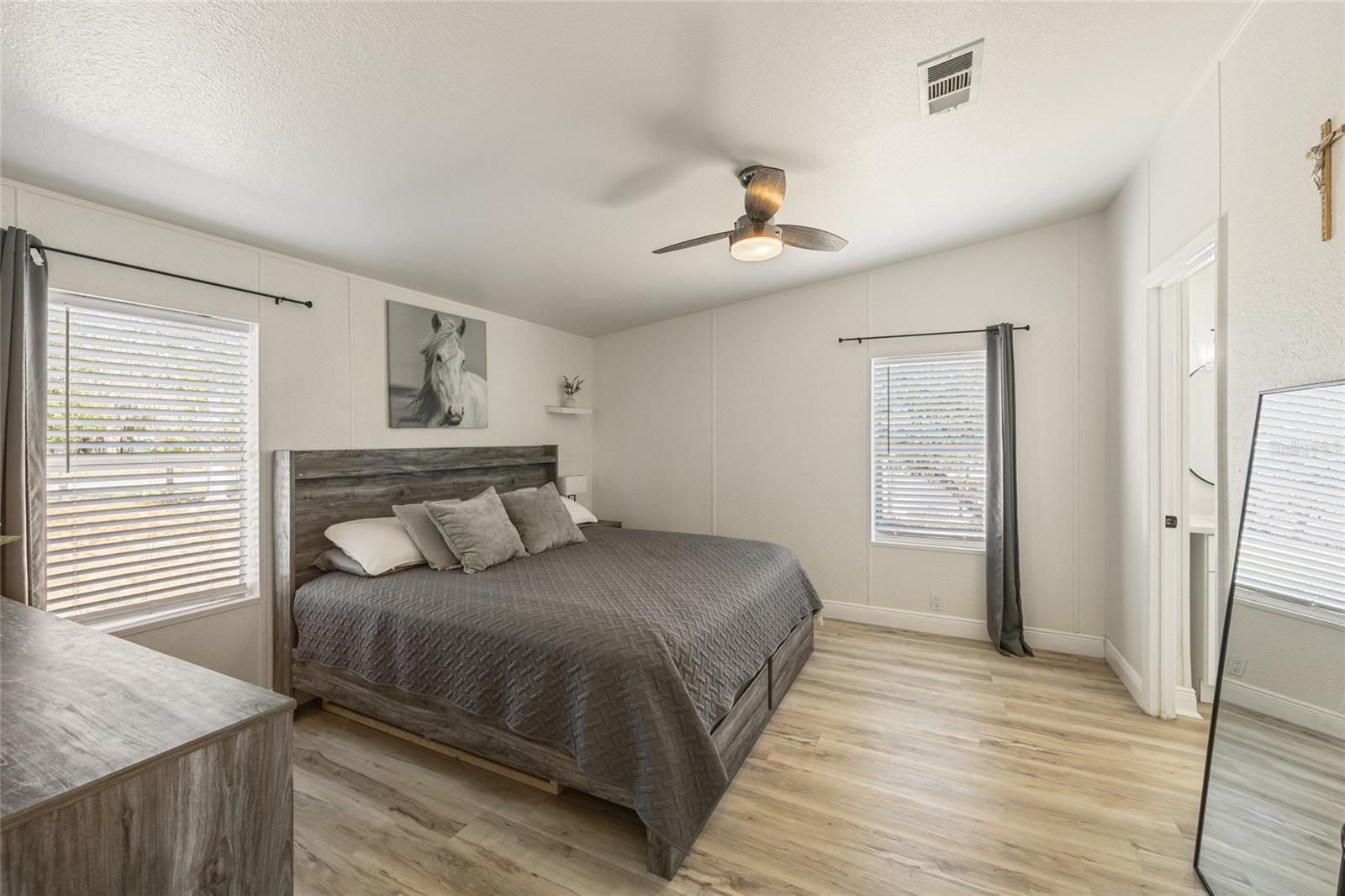 TROPICAL ACRES - Residential