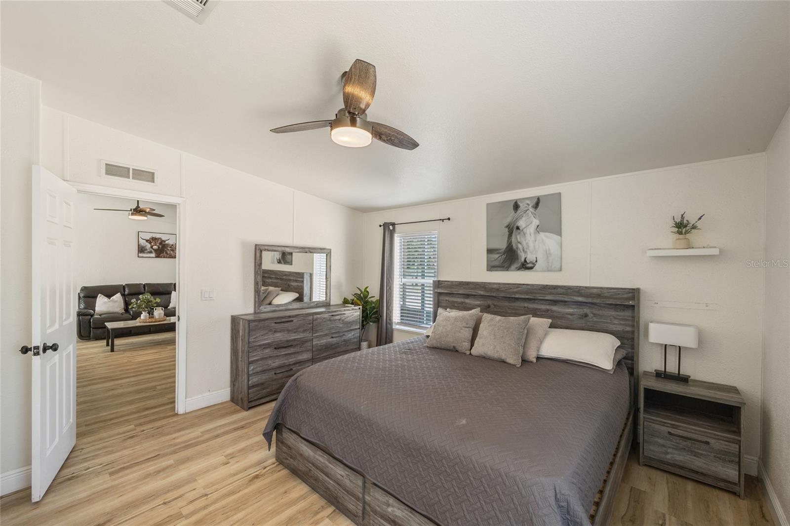 TROPICAL ACRES - Residential