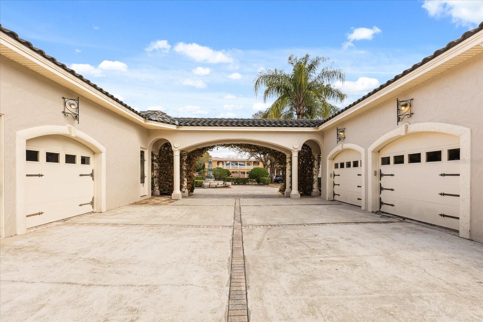 Casas a venda 3 - Jen Dantas 3026 PORTO LAGO COURT