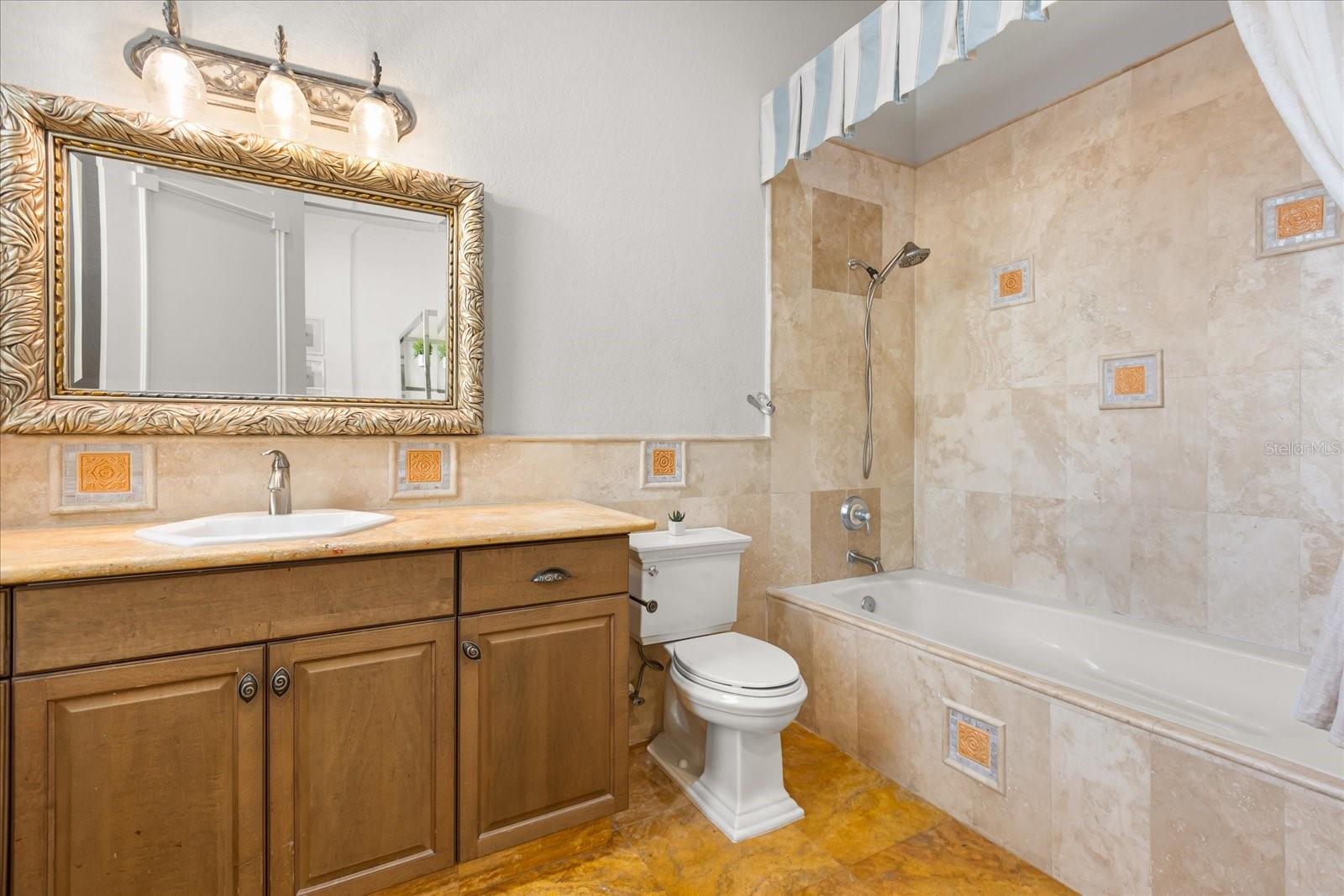 LAKE DOWN POINTE 50 42 - Residential