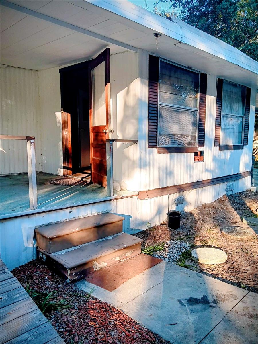 LAKE LYNNE - Residential