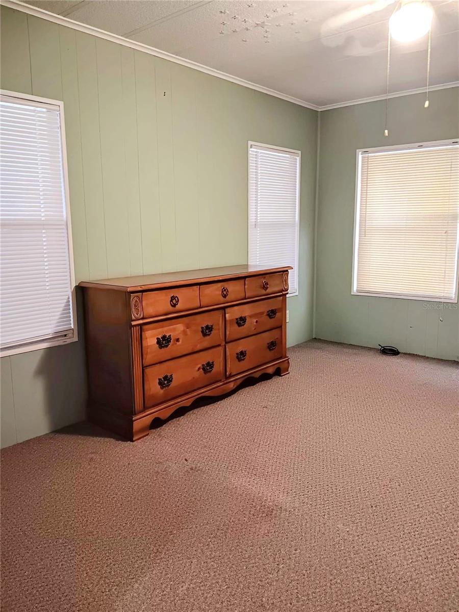 LAKE LYNNE - Residential