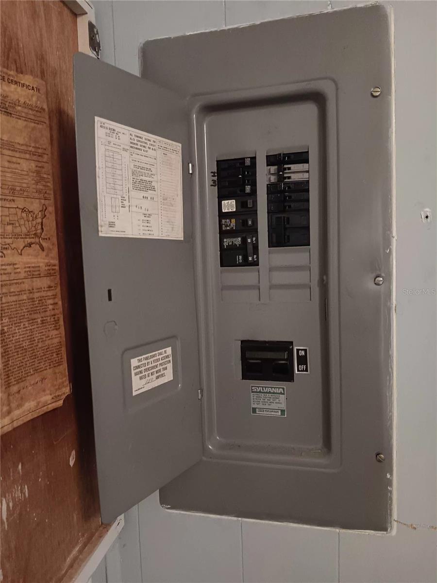 LAKE LYNNE - Residential