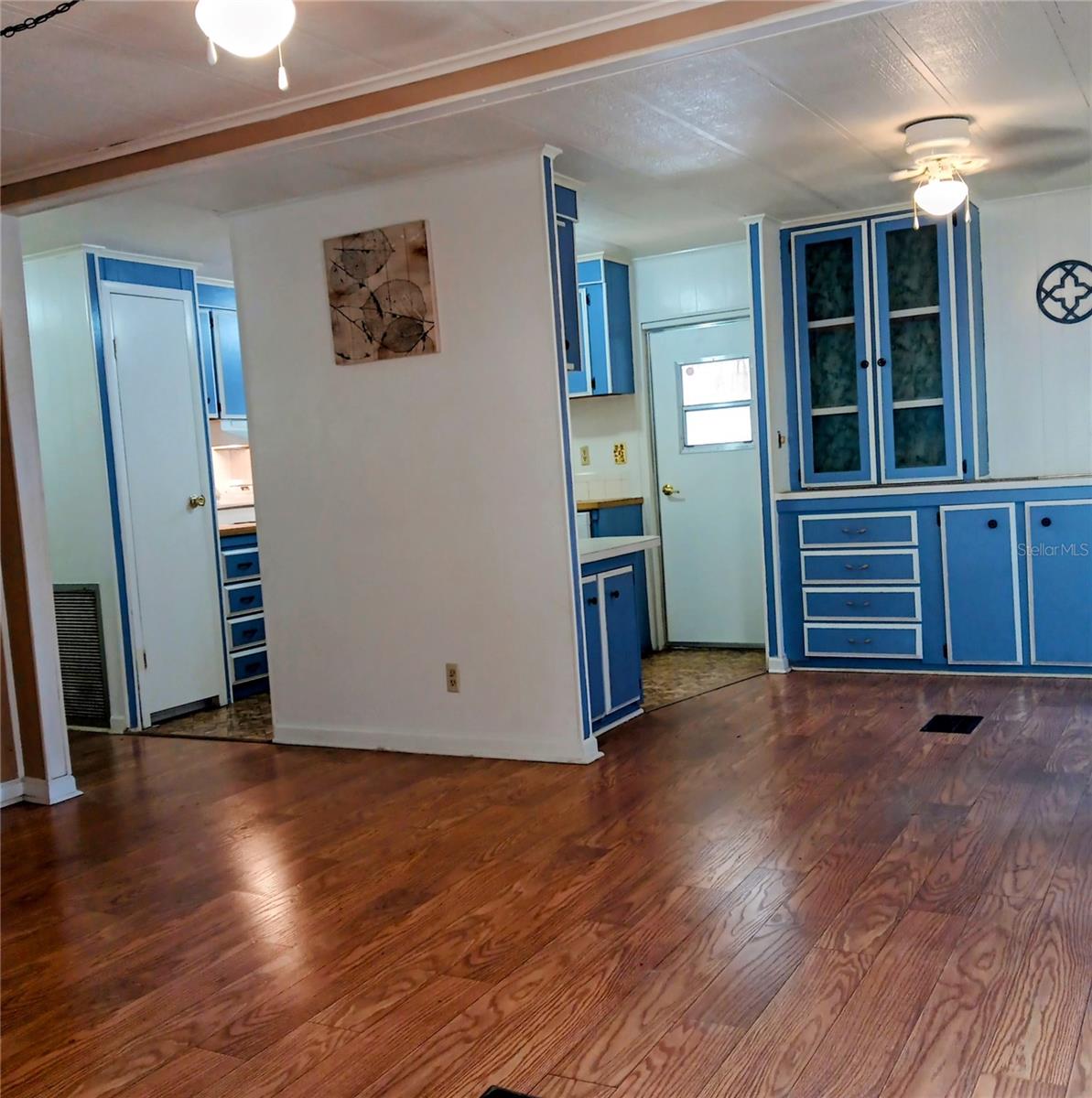 LAKE LYNNE - Residential