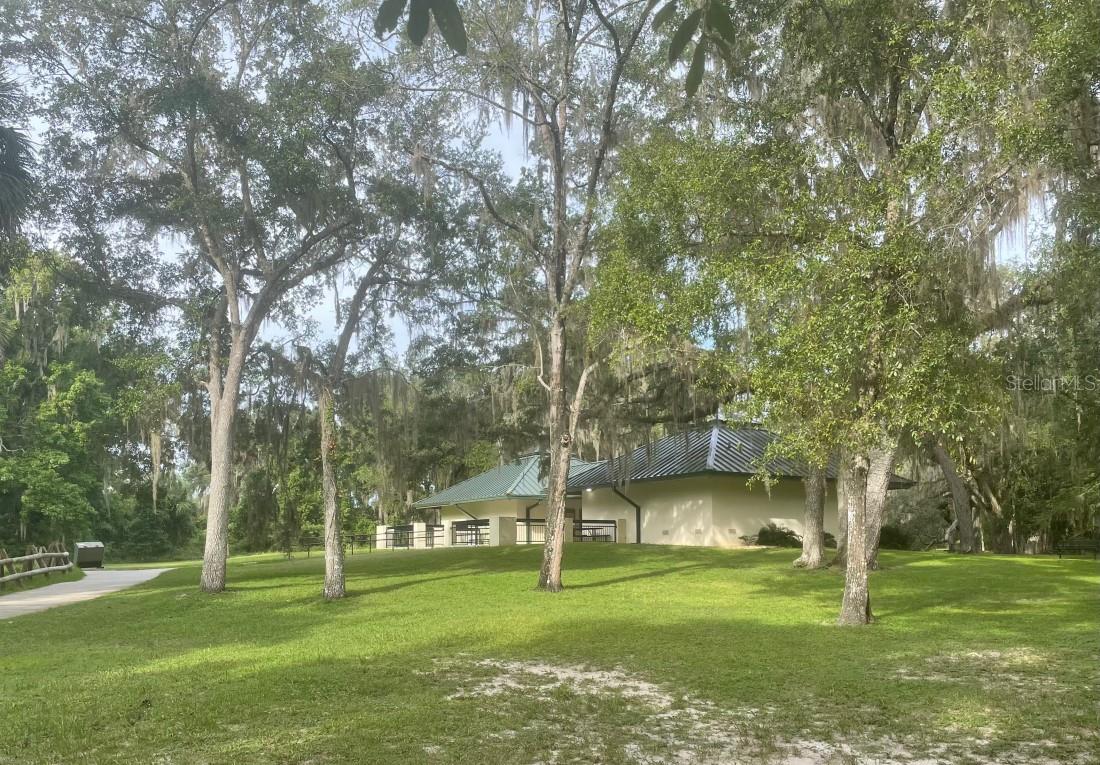 LAKE LYNNE - Residential