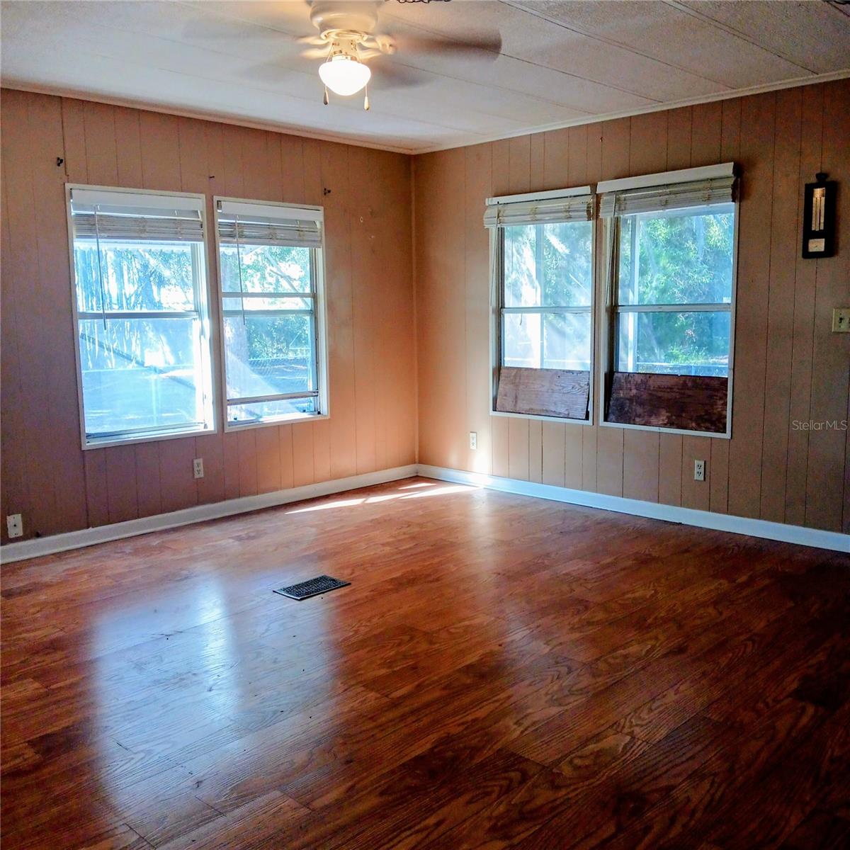 LAKE LYNNE - Residential