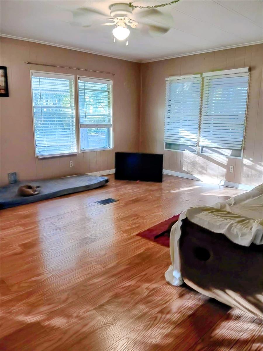 LAKE LYNNE - Residential