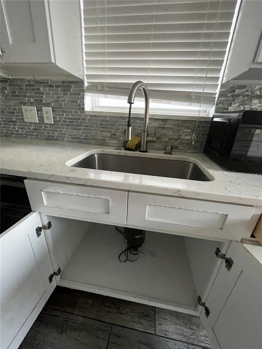 HIDDEN LAKES PH 01 - Residential Lease