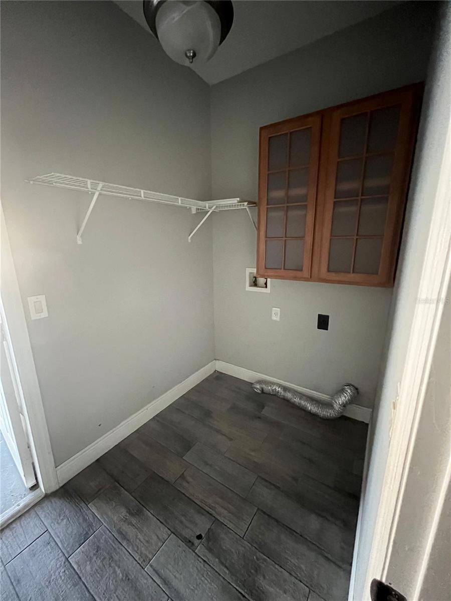 HIDDEN LAKES PH 01 - Residential Lease