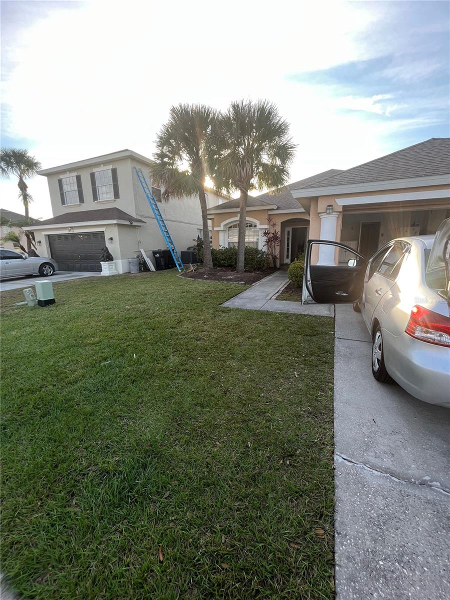 HIDDEN LAKES PH 01 - Residential Lease