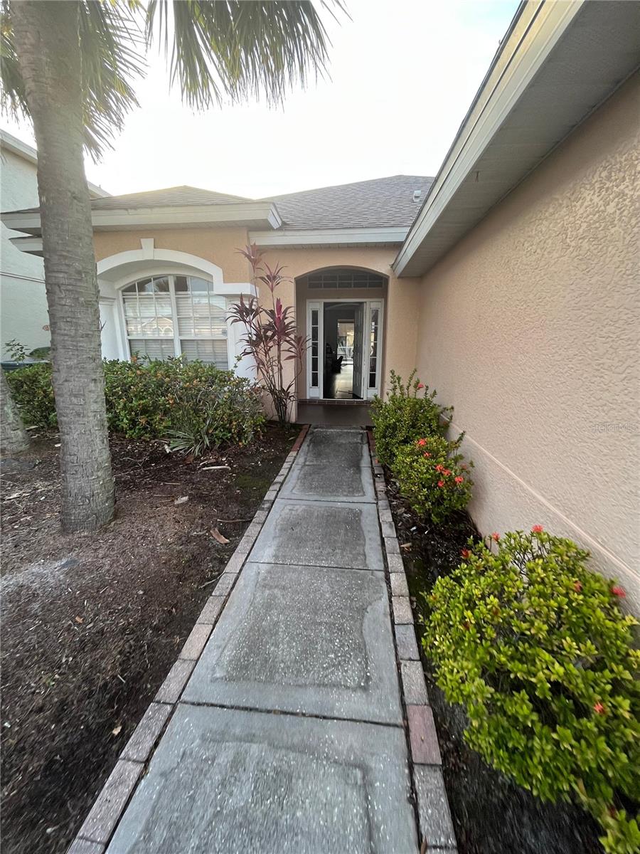 HIDDEN LAKES PH 01 - Residential Lease