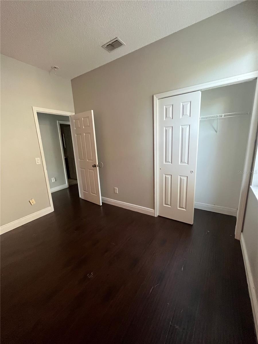 HIDDEN LAKES PH 01 - Residential Lease