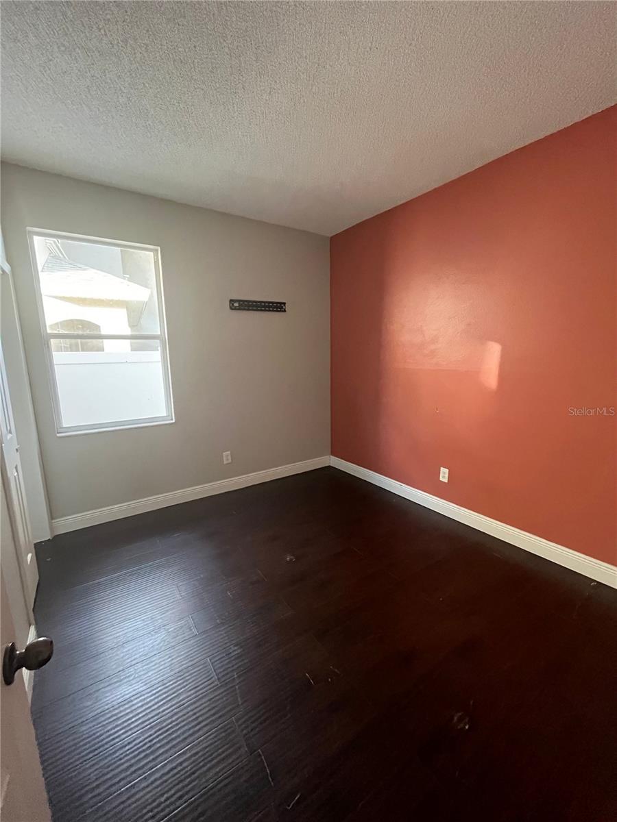 HIDDEN LAKES PH 01 - Residential Lease