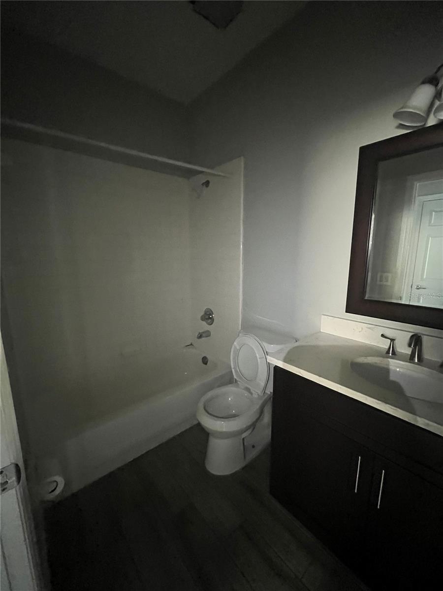 HIDDEN LAKES PH 01 - Residential Lease