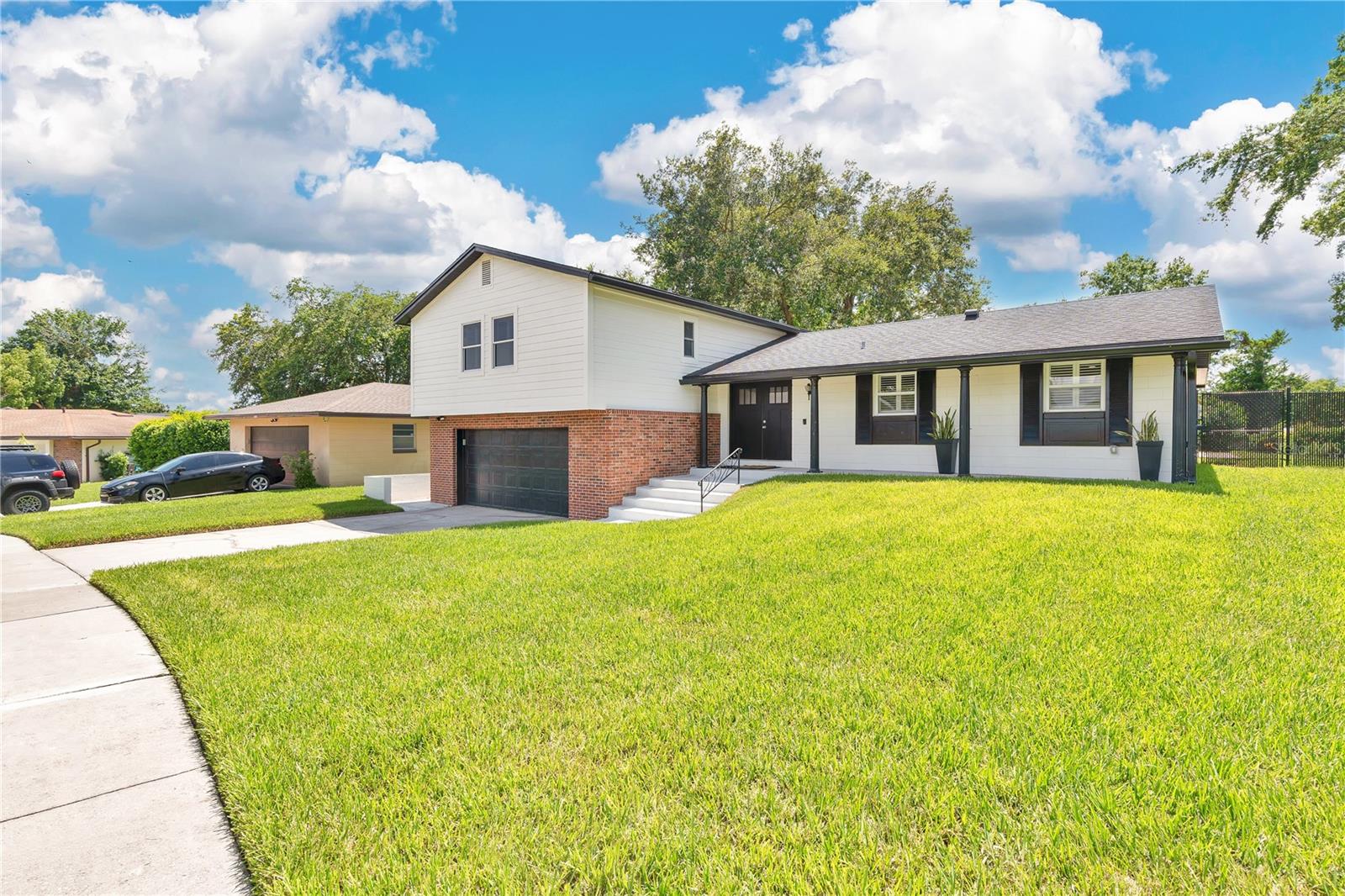 614 MOCKINGBIRD LANE