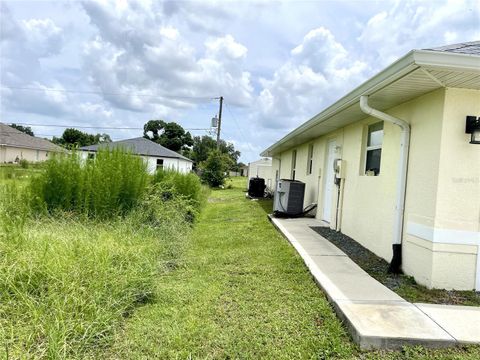 A home in PORT CHARLOTTE