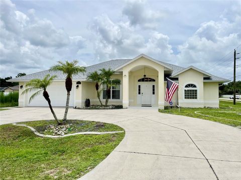 A home in PORT CHARLOTTE