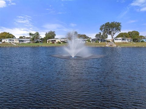 A home in LAKELAND