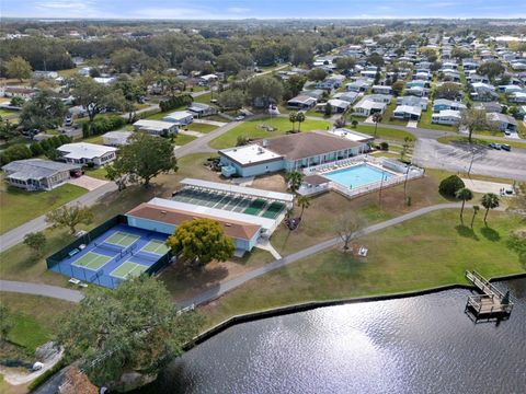 A home in LAKELAND