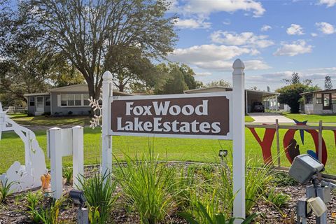 A home in LAKELAND