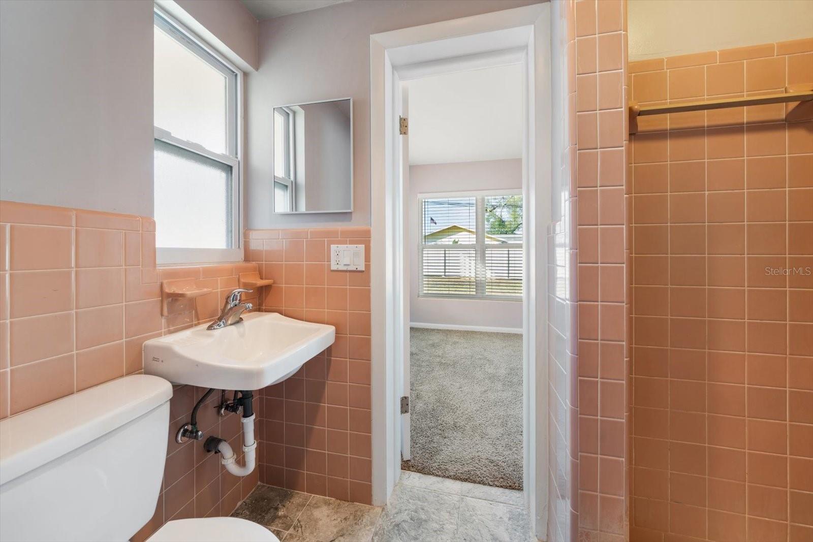 PINE OAK 1ST ADD - Residential Lease