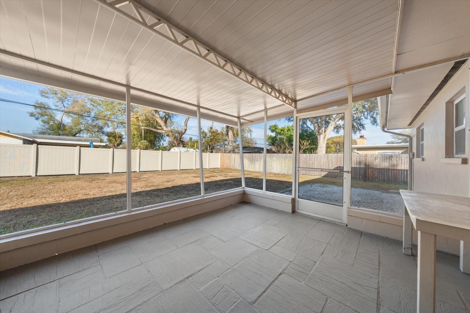 PINE OAK 1ST ADD - Residential Lease