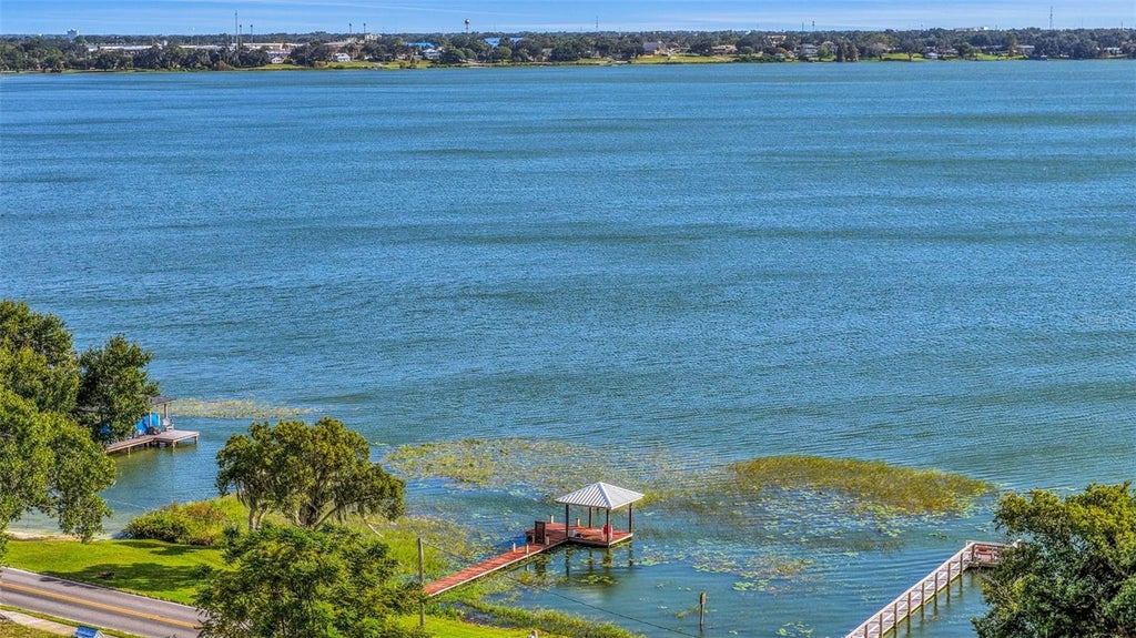 Photo of 1614 Lake Ariana Boulevard, Auburndale, FL 33823 (MLS # P4940330)