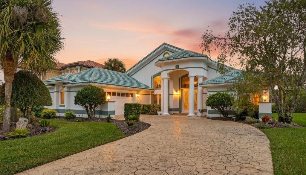 Photo of 19 Cleveland Court, Palm Coast, FL 32137 (MLS # V4946603)