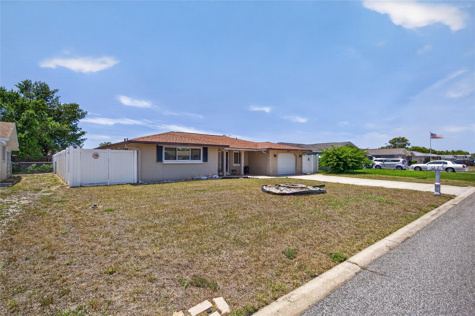 10237 OAK HILL DRIVE