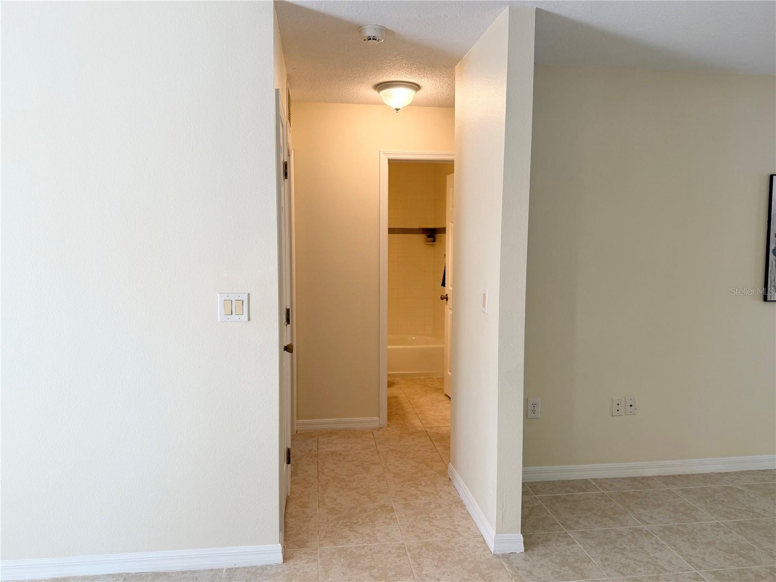 OAKWOOD VILLAGE BEVERLY HILLS PH 01 - Residential