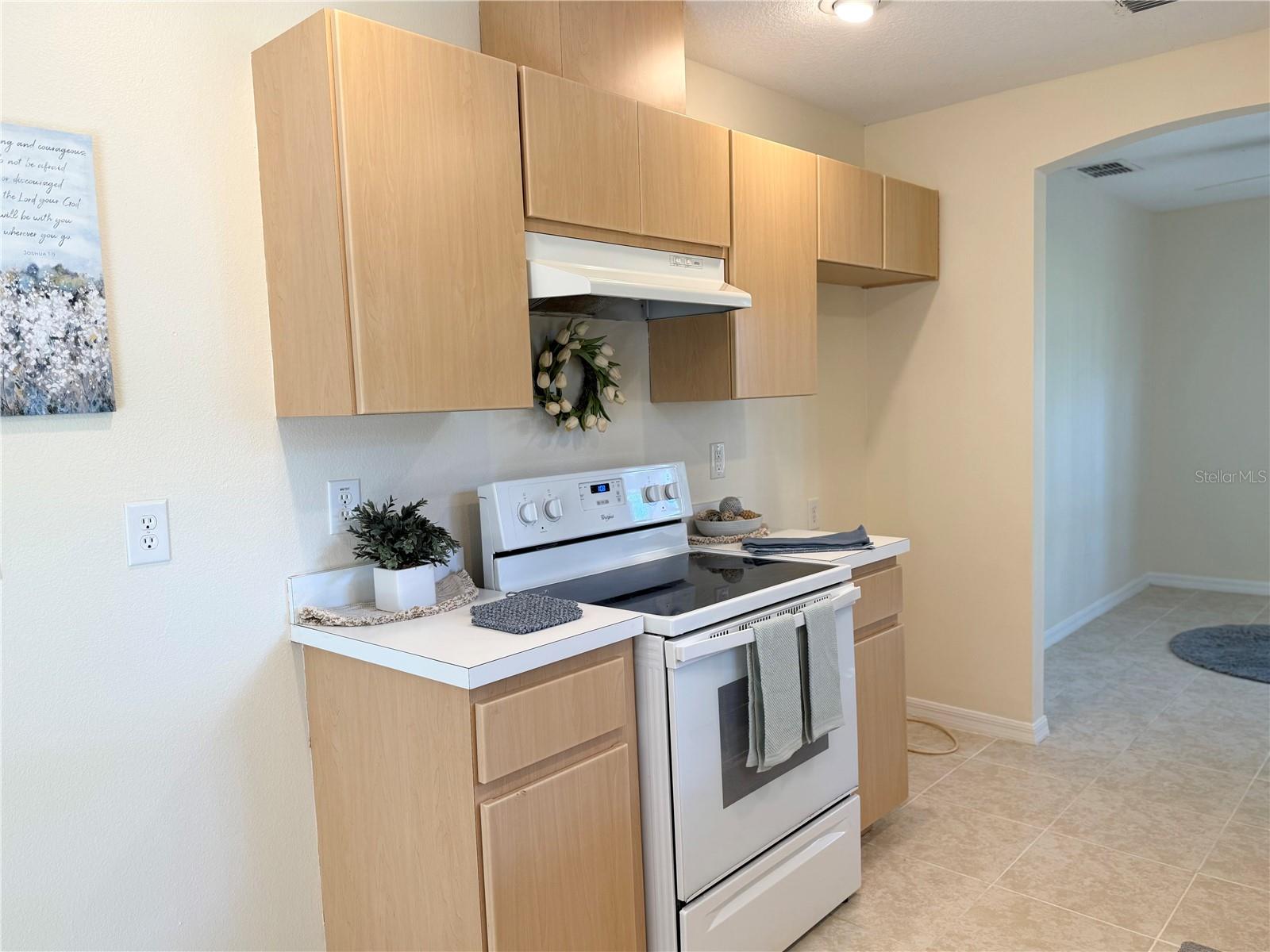 OAKWOOD VILLAGE BEVERLY HILLS PH 01 - Residential