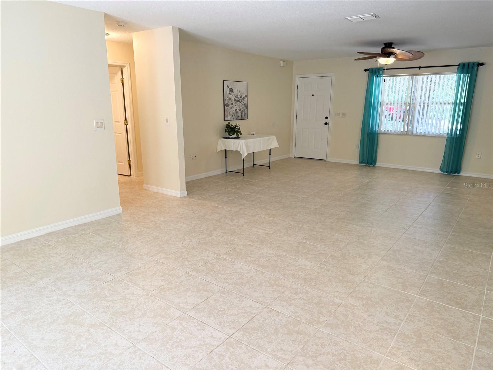 OAKWOOD VILLAGE BEVERLY HILLS PH 01 - Residential