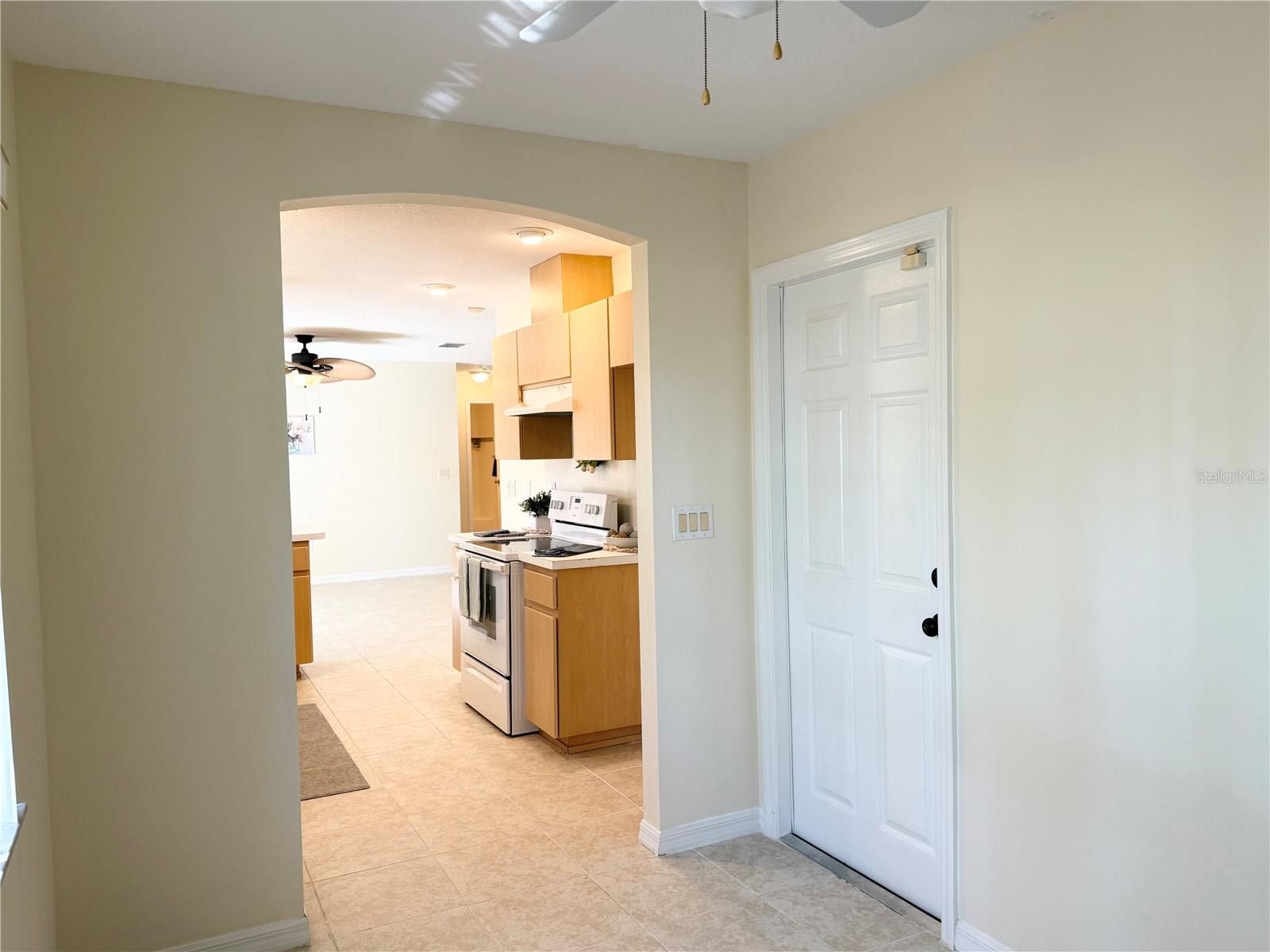 OAKWOOD VILLAGE BEVERLY HILLS PH 01 - Residential