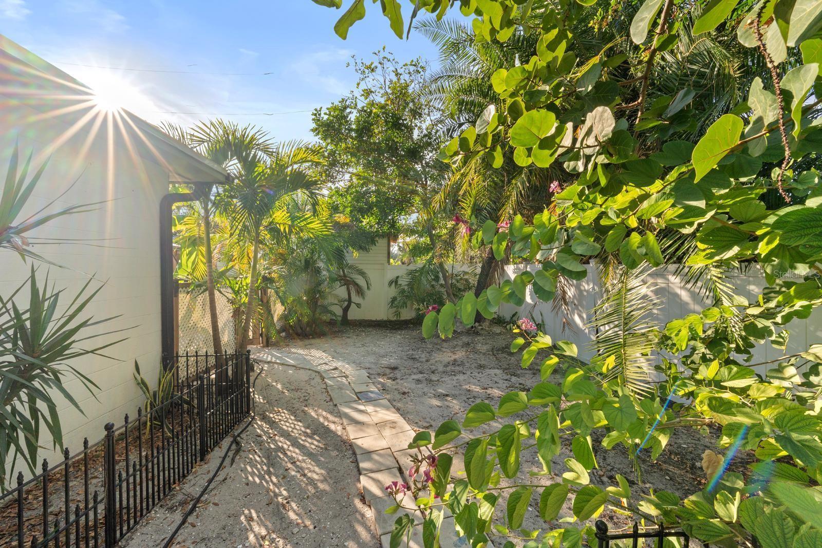 TOUSSIE TERRACE 1ST ADD - Residential