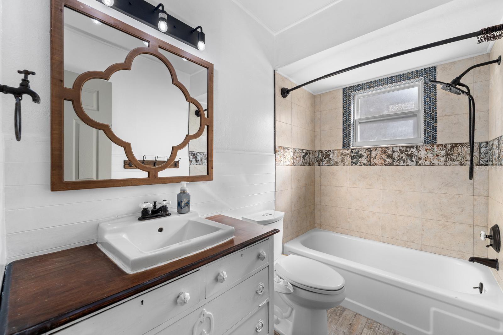 TOUSSIE TERRACE 1ST ADD - Residential