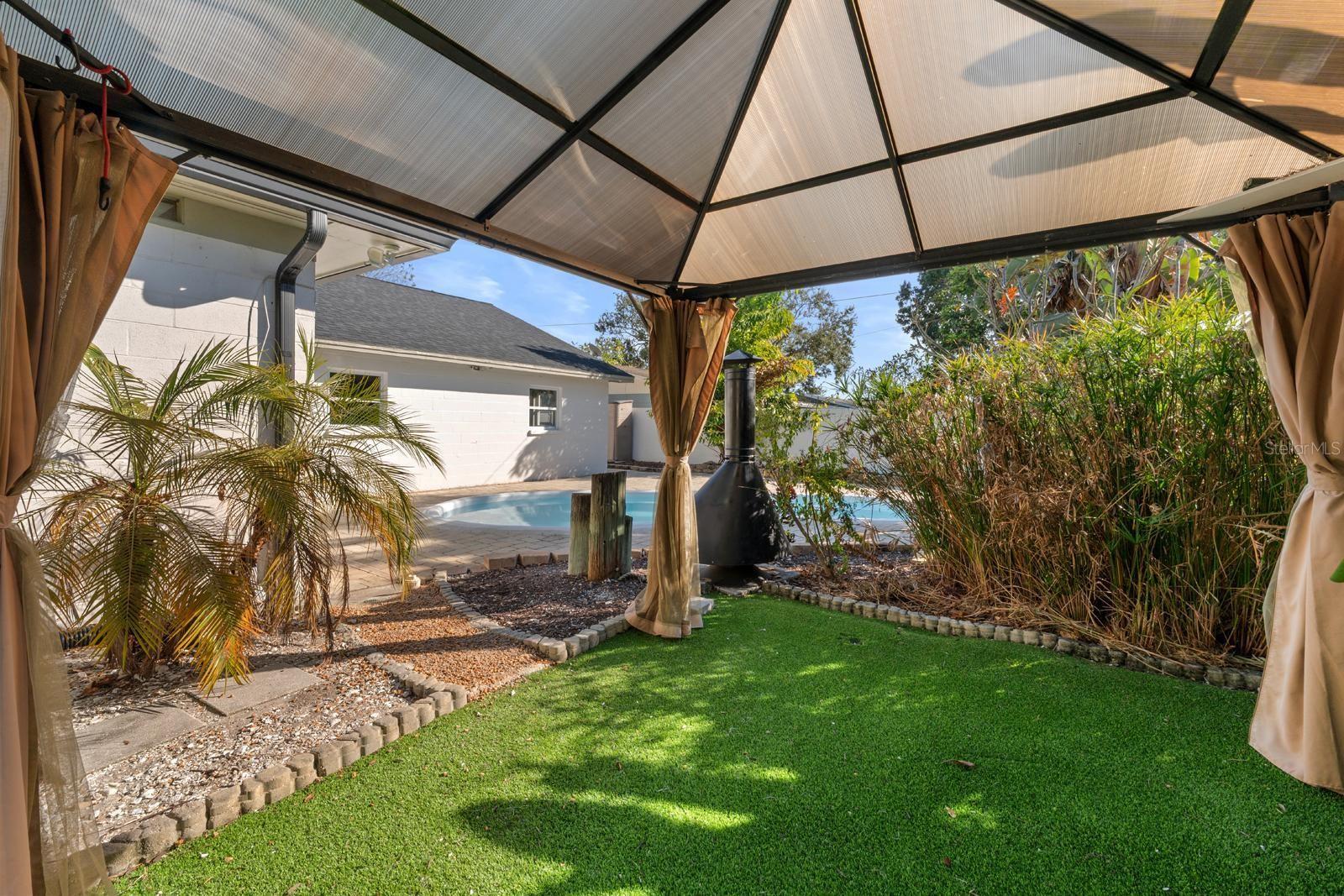 TOUSSIE TERRACE 1ST ADD - Residential