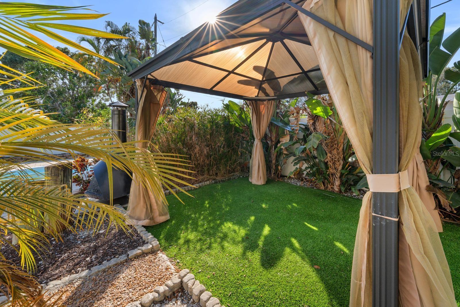 TOUSSIE TERRACE 1ST ADD - Residential