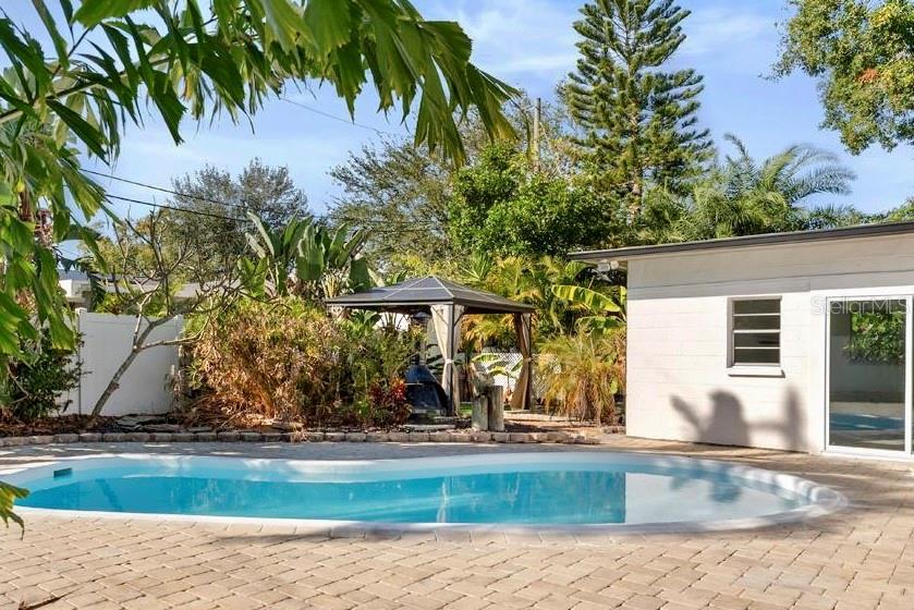 TOUSSIE TERRACE 1ST ADD - Residential