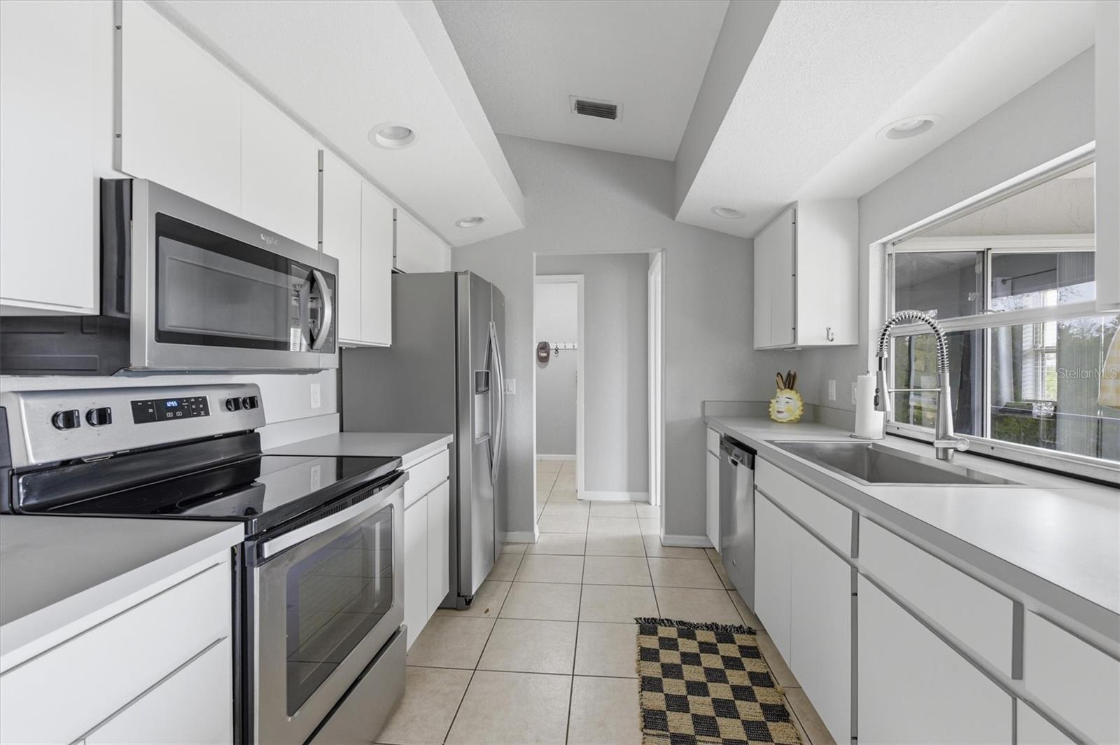 CHARLOTTE PARK - Residential