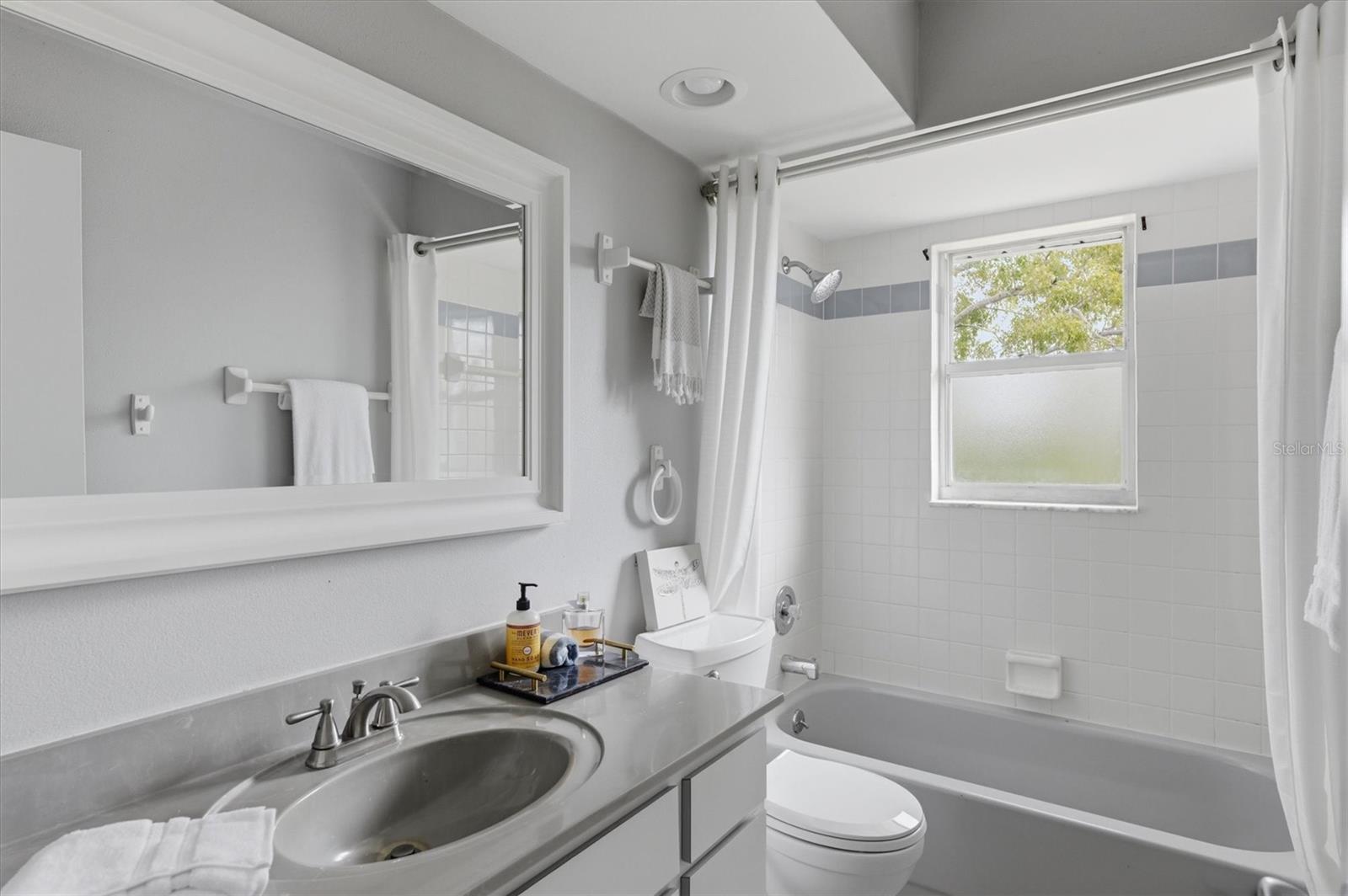 CHARLOTTE PARK - Residential