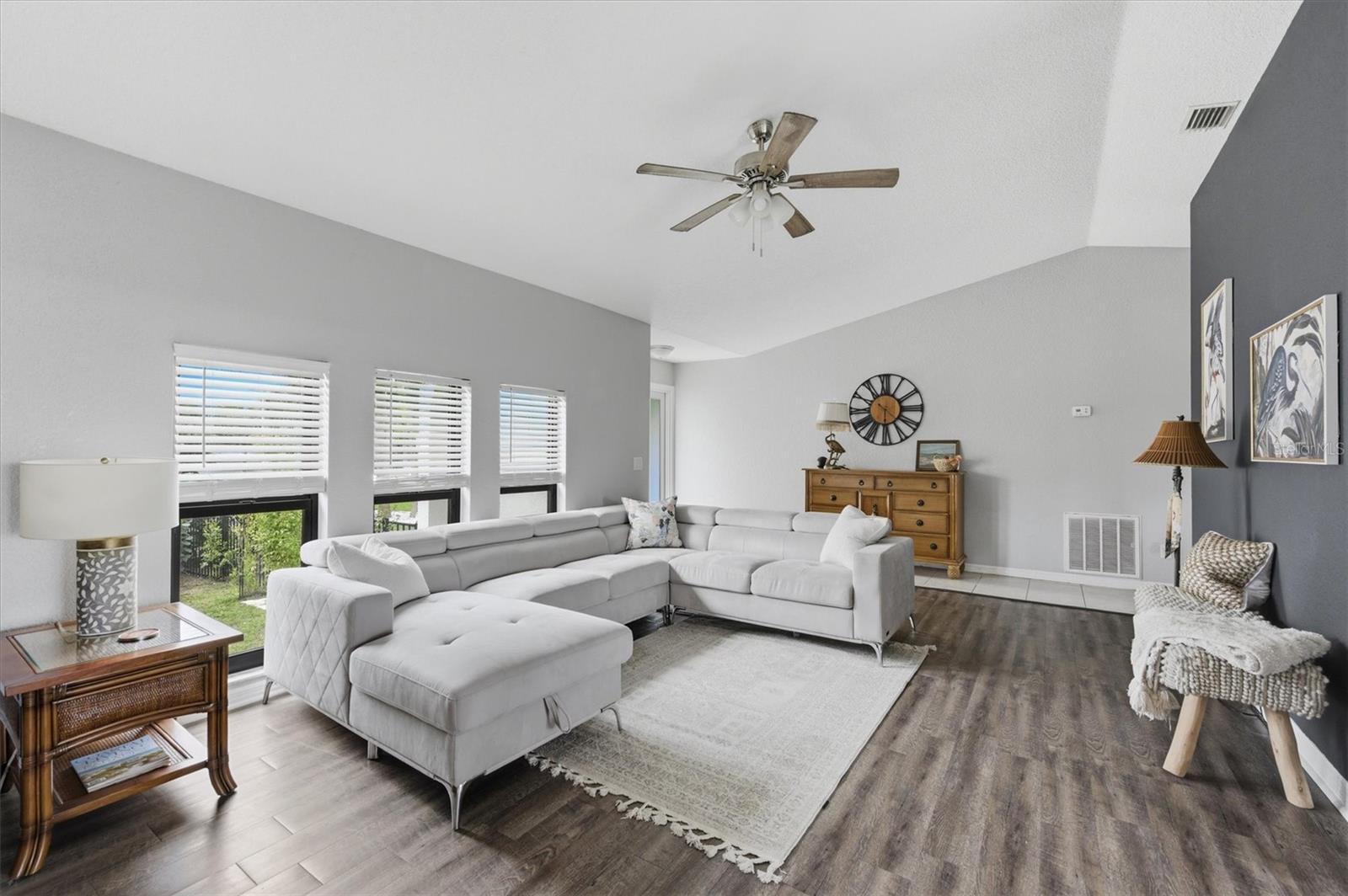 CHARLOTTE PARK - Residential