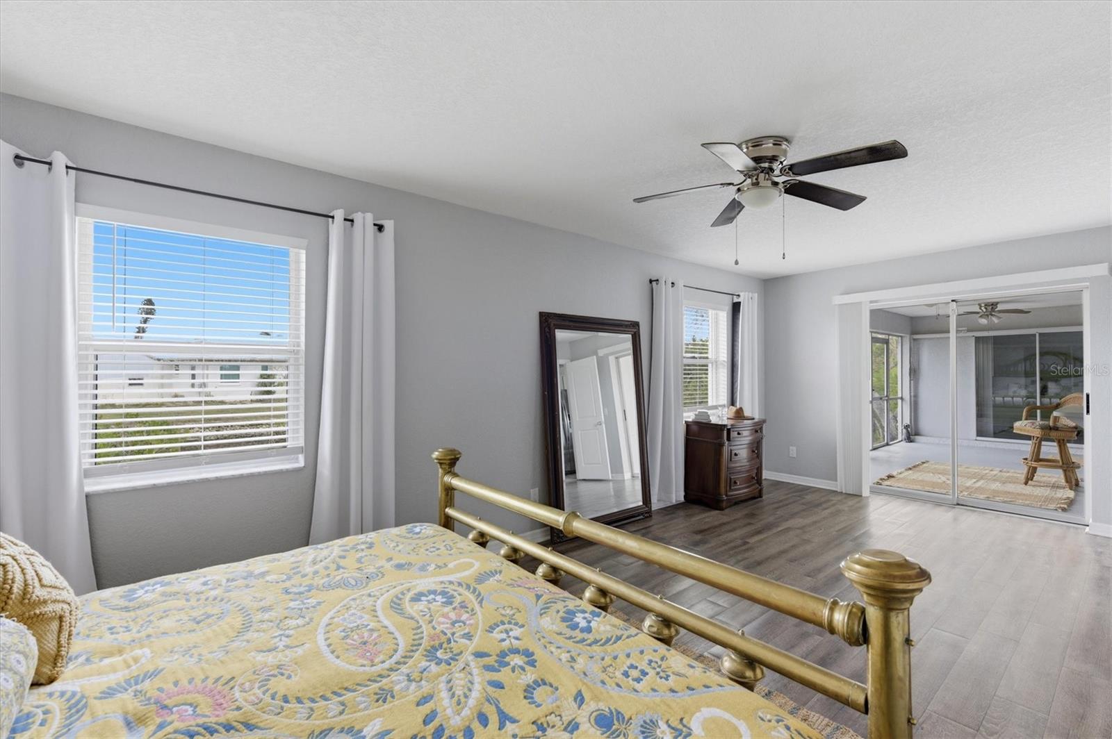 CHARLOTTE PARK - Residential